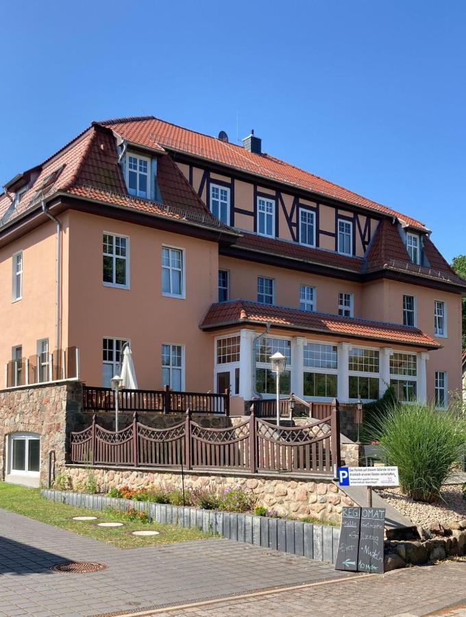 Haus Brandenburg Aparthotel Stechlin ภายนอก รูปภาพ