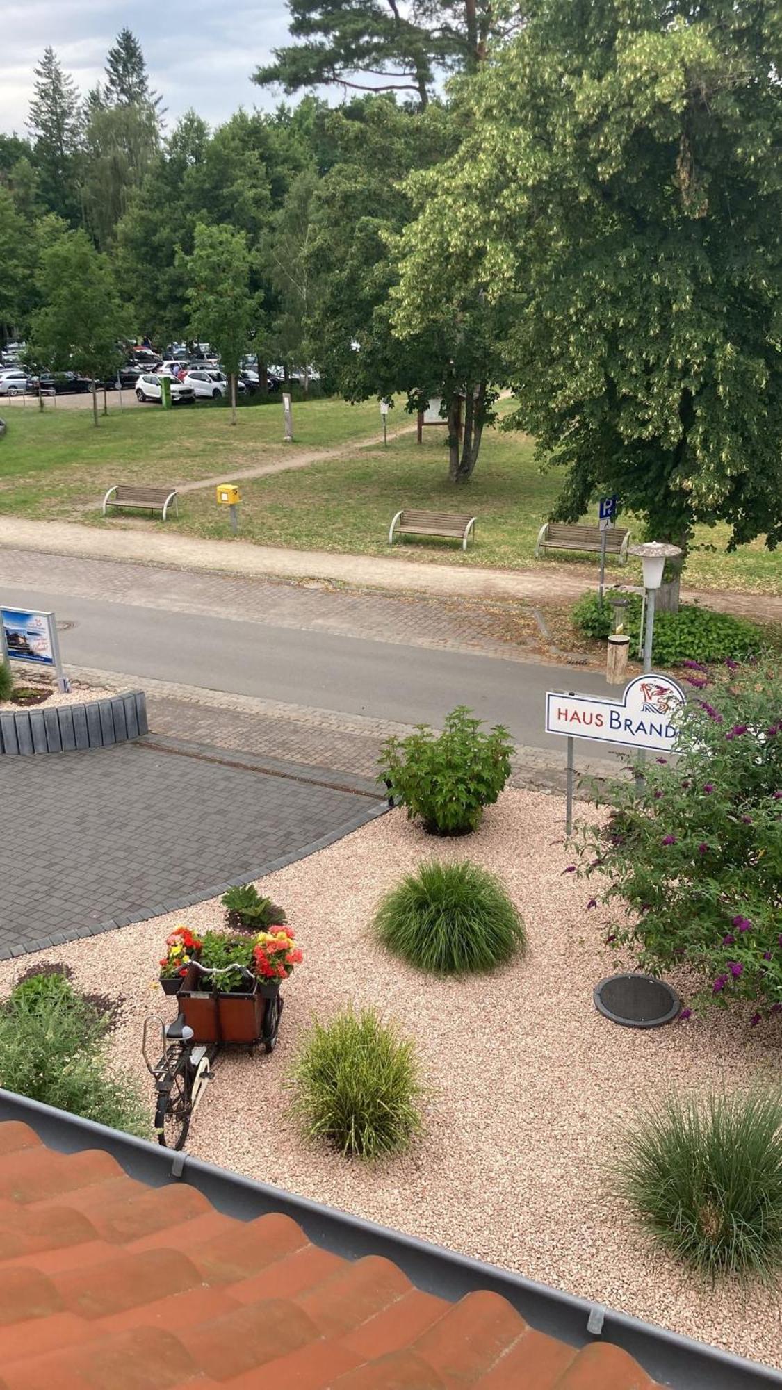 Haus Brandenburg Aparthotel Stechlin ภายนอก รูปภาพ
