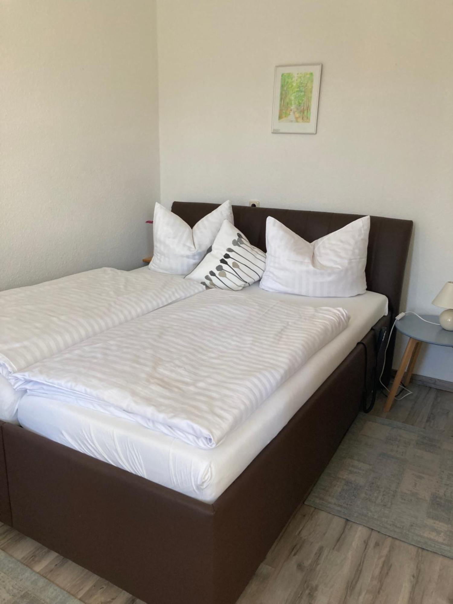 Haus Brandenburg Aparthotel Stechlin ภายนอก รูปภาพ