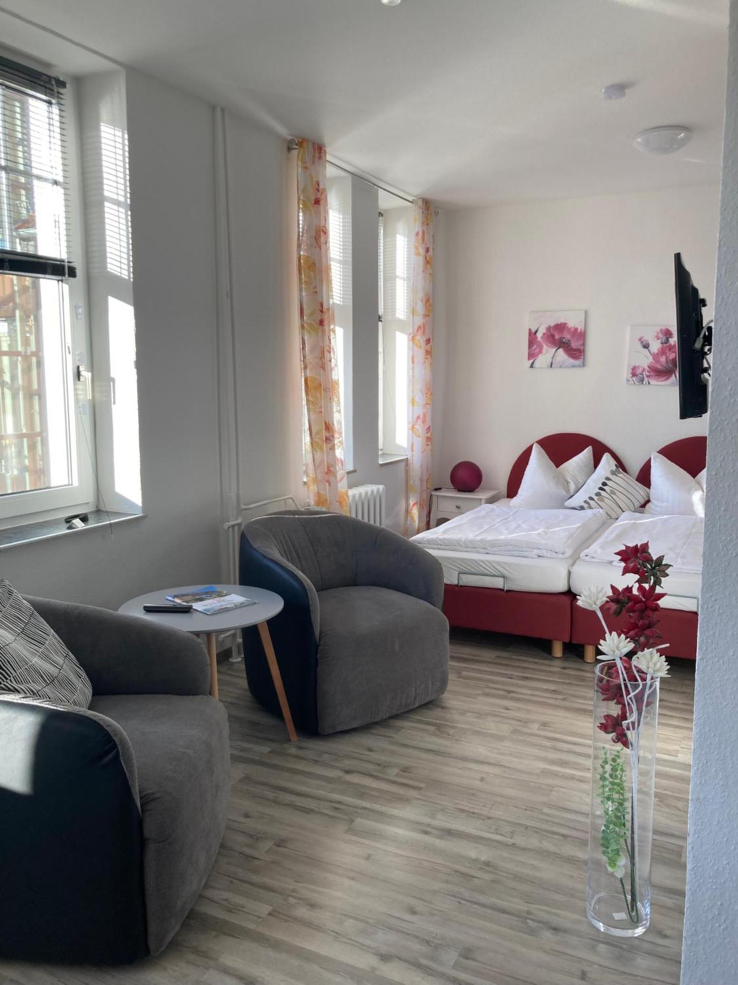 Haus Brandenburg Aparthotel Stechlin ภายนอก รูปภาพ