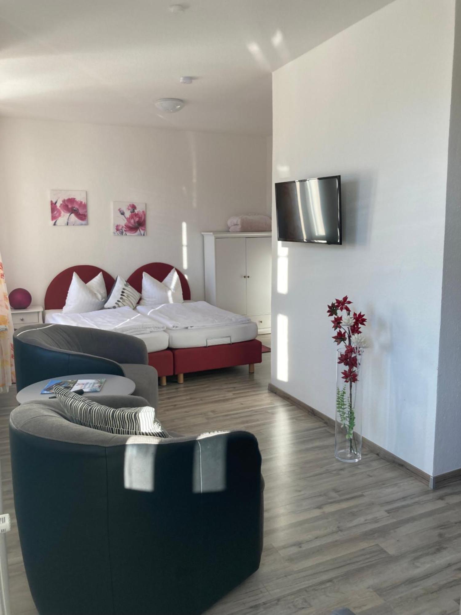 Haus Brandenburg Aparthotel Stechlin ภายนอก รูปภาพ