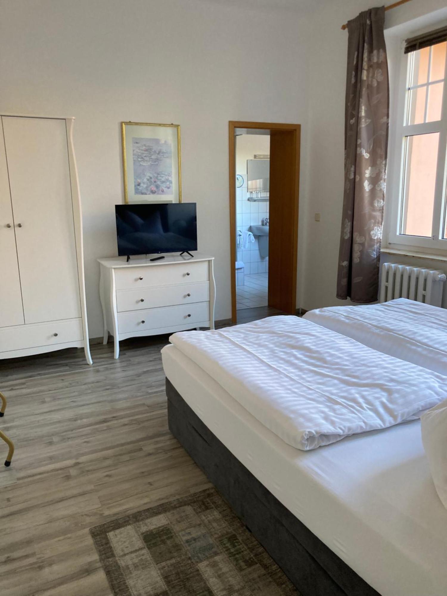 Haus Brandenburg Aparthotel Stechlin ภายนอก รูปภาพ