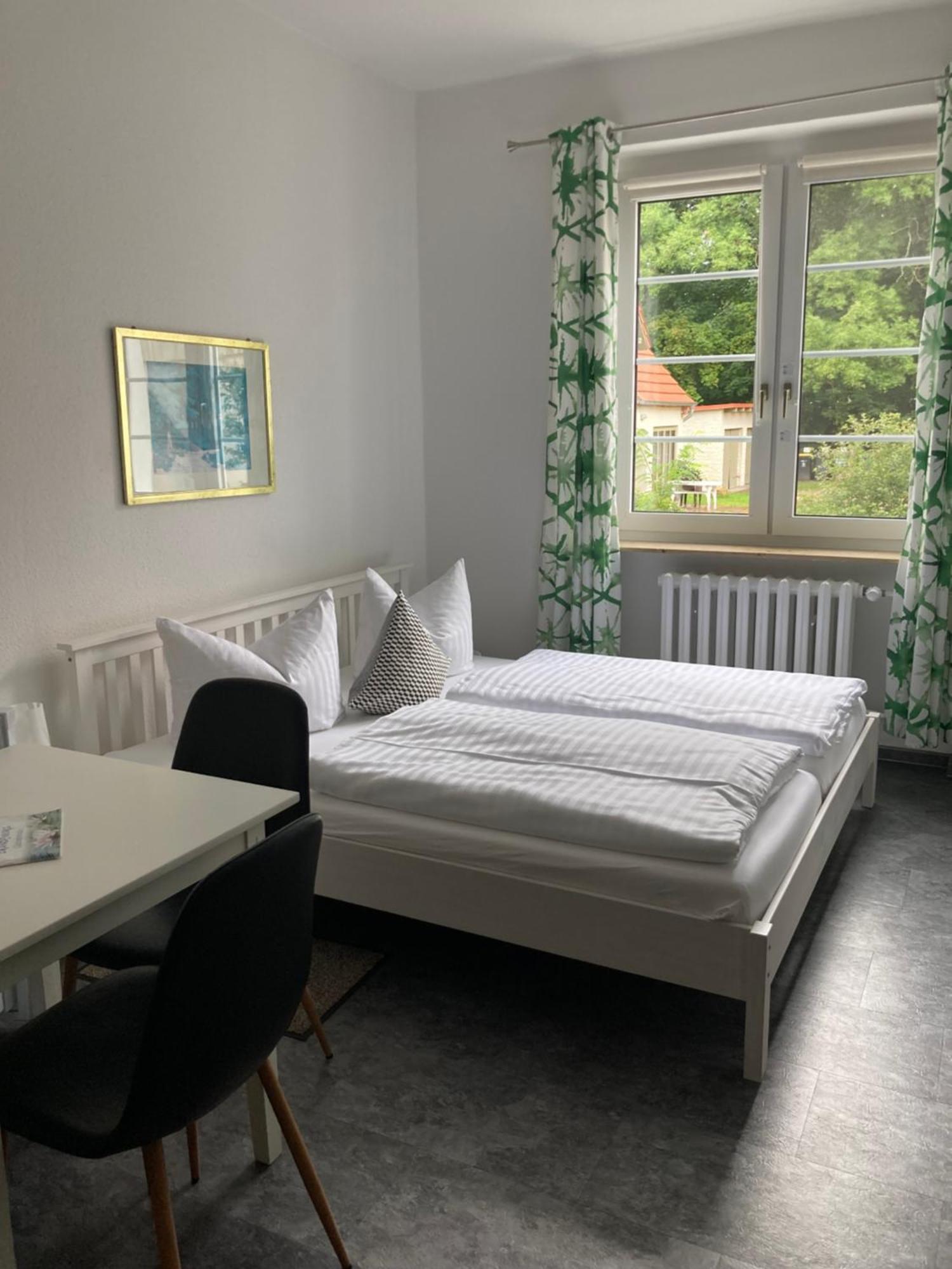 Haus Brandenburg Aparthotel Stechlin ภายนอก รูปภาพ