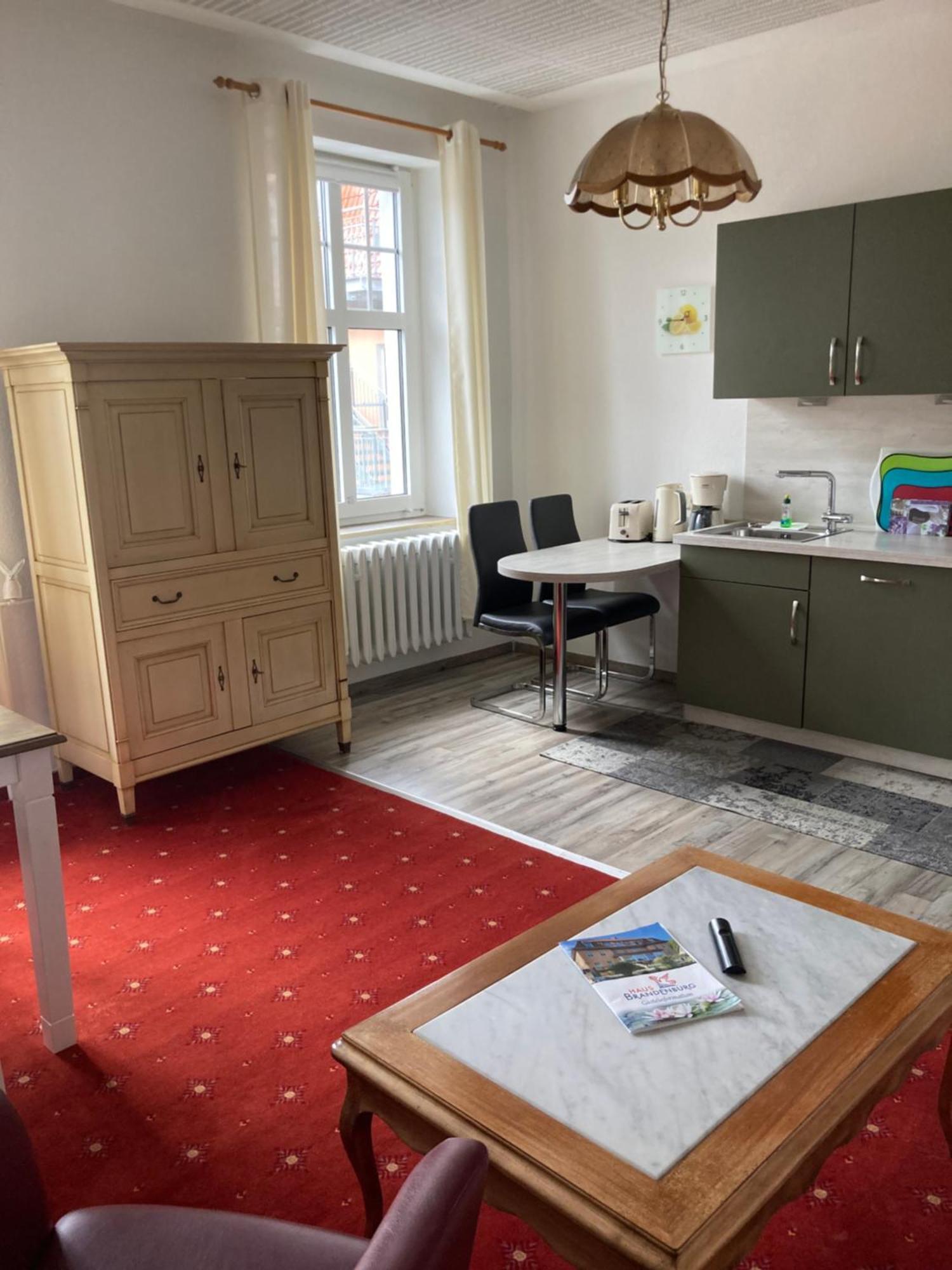 Haus Brandenburg Aparthotel Stechlin ภายนอก รูปภาพ